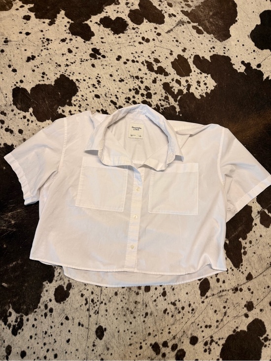 Abercrombie & Fitch Tops - Abercrombie Cropped Button Up